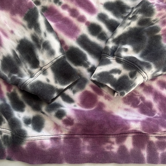 Garage Crew Neck Oversized Gray, Purple and White Tie Dye Sweatshirt Size S - Picture 4 of 5